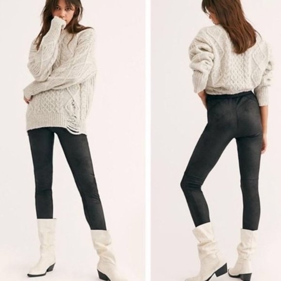Free People Midnight NWT Vegan Faux Suede Black Leggings Size Small - Picture 2 of 16